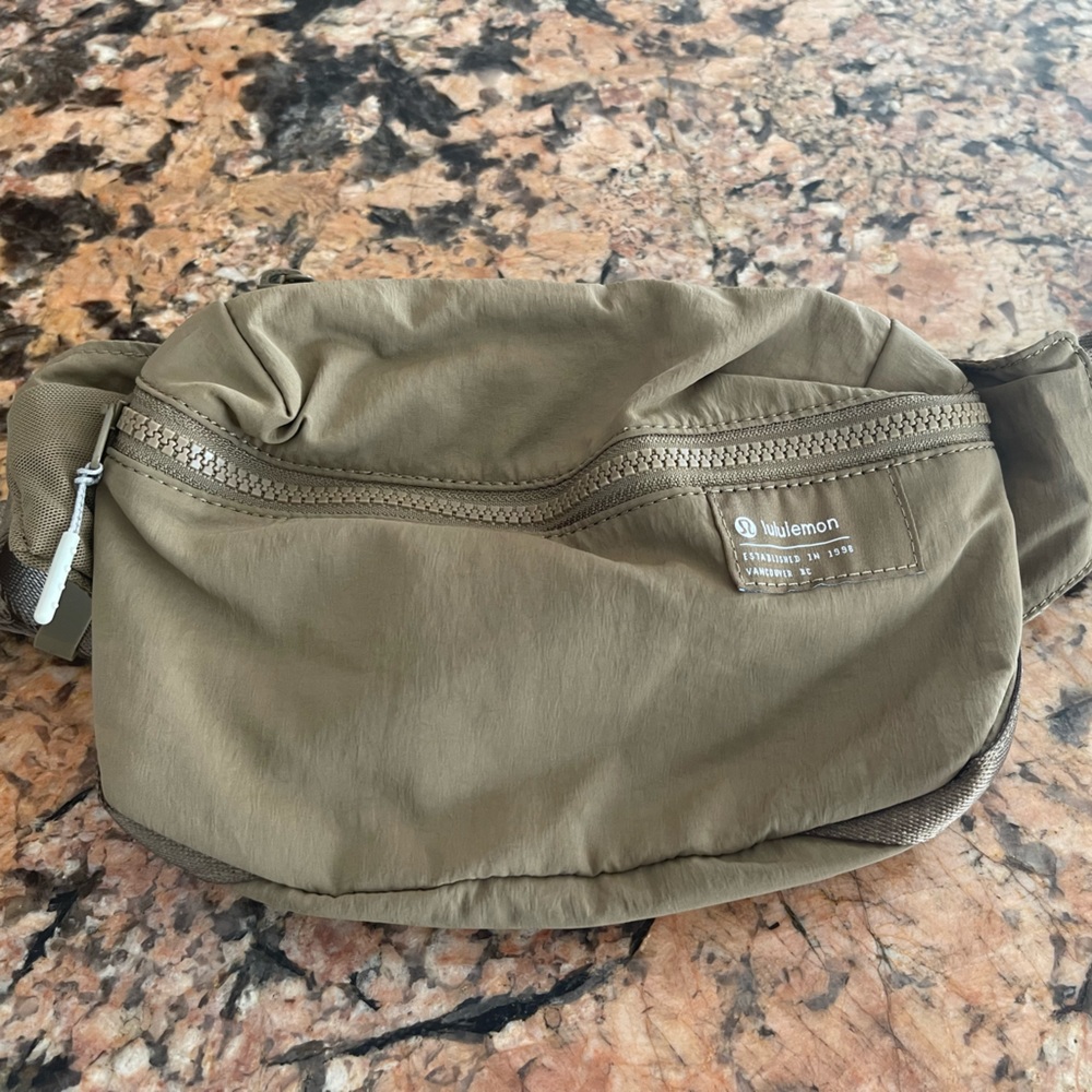 Brand new lululemon clean lines crossbody bag